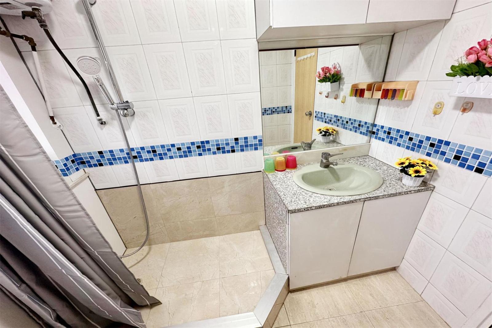 Fantastic Queen Beds, 4Rms Beside Mtr Grand 14Ppls 2 Bathrm Гонконг Екстер'єр фото